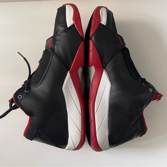 Vintage 08' Nike Air Jordan Hoops Low
Black Red Mens Size 10 314312-005
Breds - Picture 10 of 12